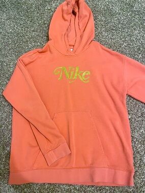 Girls’ Nike Hoodie Size Girls XL (14-16)